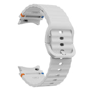 For Samsung Galaxy Watch 5 Pro Wave Pattern Stitched Silicone Watch Band(Light Gray)