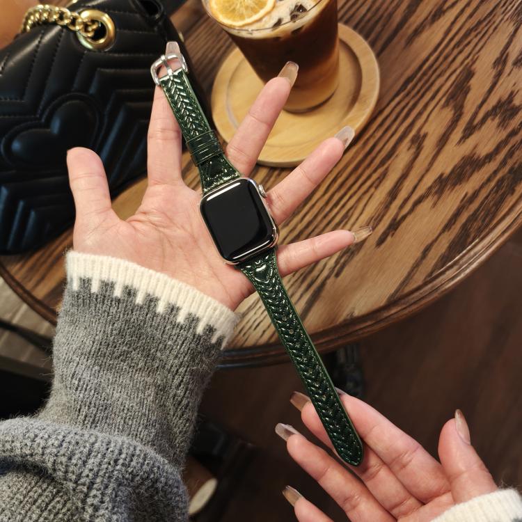 For Apple Watch 42mm / 41mm / 40mm / 38mm Heart-Shaped Embossed Leather Watch Band(Forest Green)