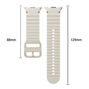 For Samsung Galaxy Watch8 44mm Speed Bezel and Wavy Grain Stitched Color Buckle Silicone Watch Band(Starlight Silver)