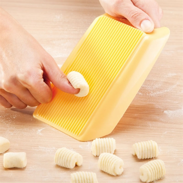 Plastic Pasta Macaroni Board Spaghetti Maker Rolling Pin Mold Kitchen Tool(Yellow)