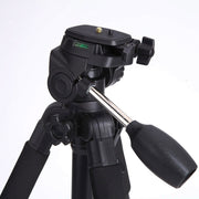Q111 4-Section Folding Legs Live Broadcast Aluminum Alloy Tripod Mount with Three-dimensional Damping Tripod Heads(Black)