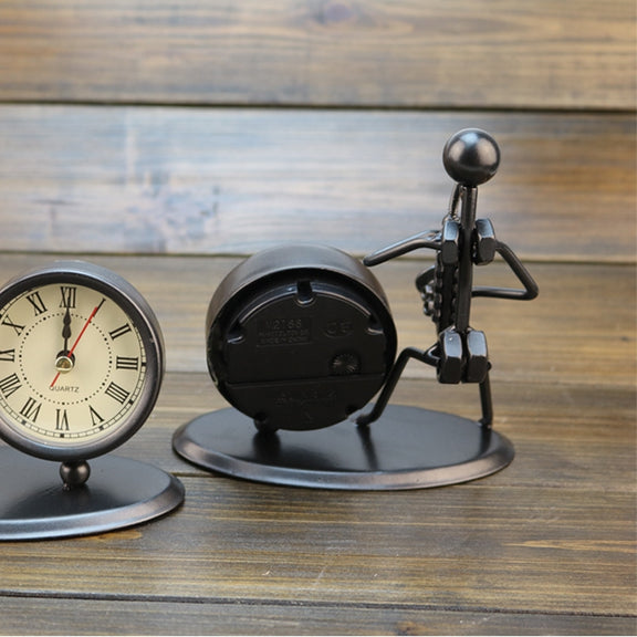 Iron Stainless Steel Small Table Clock Retro Personality Clock Birthday Gift(C66 Trombone Clock)