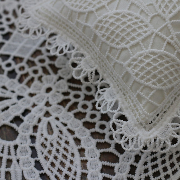 Hollow Lace Round Blanket + Pillow Suit Baby Photography Props(Beige)
