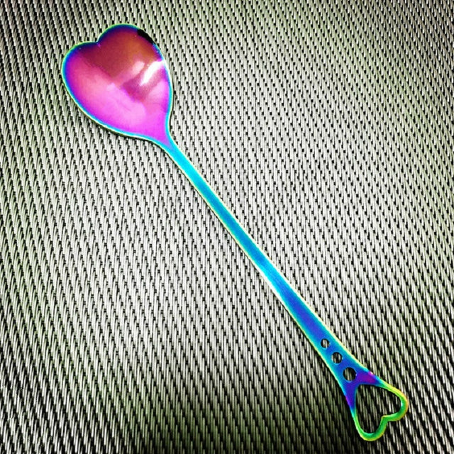 2 PCS Stainless Steel Spoon Portable Metal Coffee Teaspoon Creative Love Heart Shaped Wedding Party Gift Dinnerware, Color:Colorful Porous Love