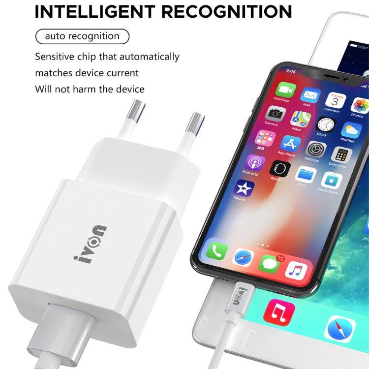 IVON AD-35 2 in 1 18W QC3.0 USB Port Travel Charger + 1m USB to 8 Pin Data Cable Set, US Plug(White)