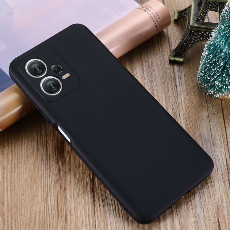For Xiaomi Redmi Note 12 5G India / Poco X5 Pure Color Liquid Silicone Shockproof Full Coverage Phone Case(Black)