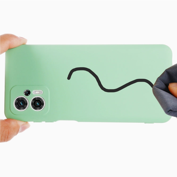 For Motorola Moto G13 / G23 Pure Color Liquid Silicone Shockproof Phone Case(Green)