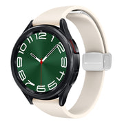 For Samsung Galaxy Watch 6 / 6 Classic Magnetic Silver Buckle Slim Silicone Watch Band(Starlight Color)