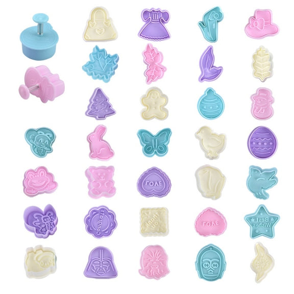 4 in 1 Three-Dimensional Fondant Biscuit Embossing Mold Push-Type Cake Mold Random Style Delivery