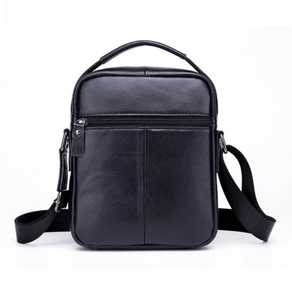 BULL CAPTAIN 777 Men Leather Shoulder Bag First-Layer Cowhide Retro Large Capacity Satchel(Black)