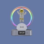 Y-558 Magnetic Levitation Astronaut TWS Bluetooth Speaker With RGB Light,Style: Golden Wireless Charging