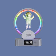 Y-558 Magnetic Levitation Astronaut TWS Bluetooth Speaker With RGB Light,Style: Silver Wireless Charging