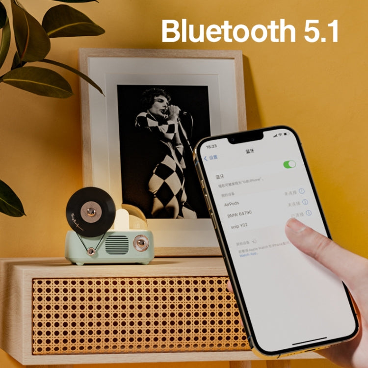 Y02 Retro Vinyl Record Player Wireless Bluetooth Speaker Ambient Light Aromatherapy Bluetooth Audio(Green)